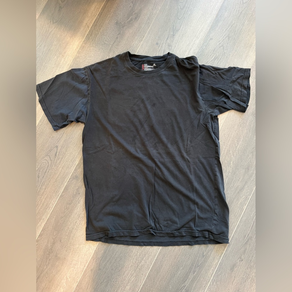 Plain black tshirts, Hanes